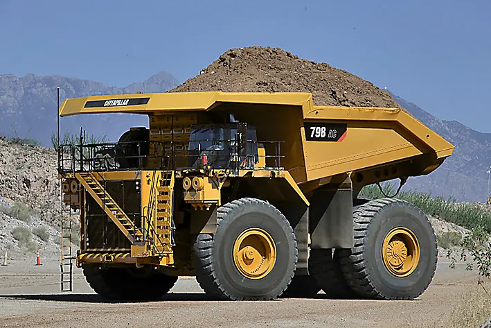 Caterpillar 798 AC thumbnail 3