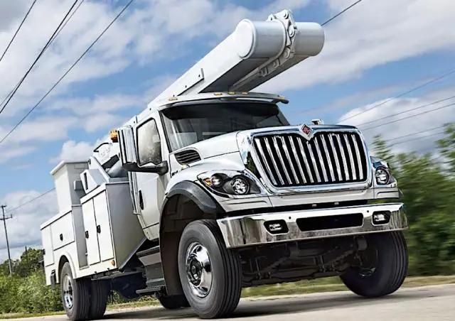 International HV513 113 Extended Cab