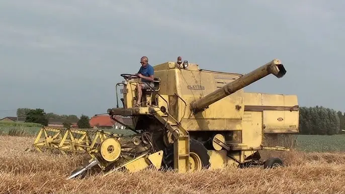 New Holland Clayson M 133