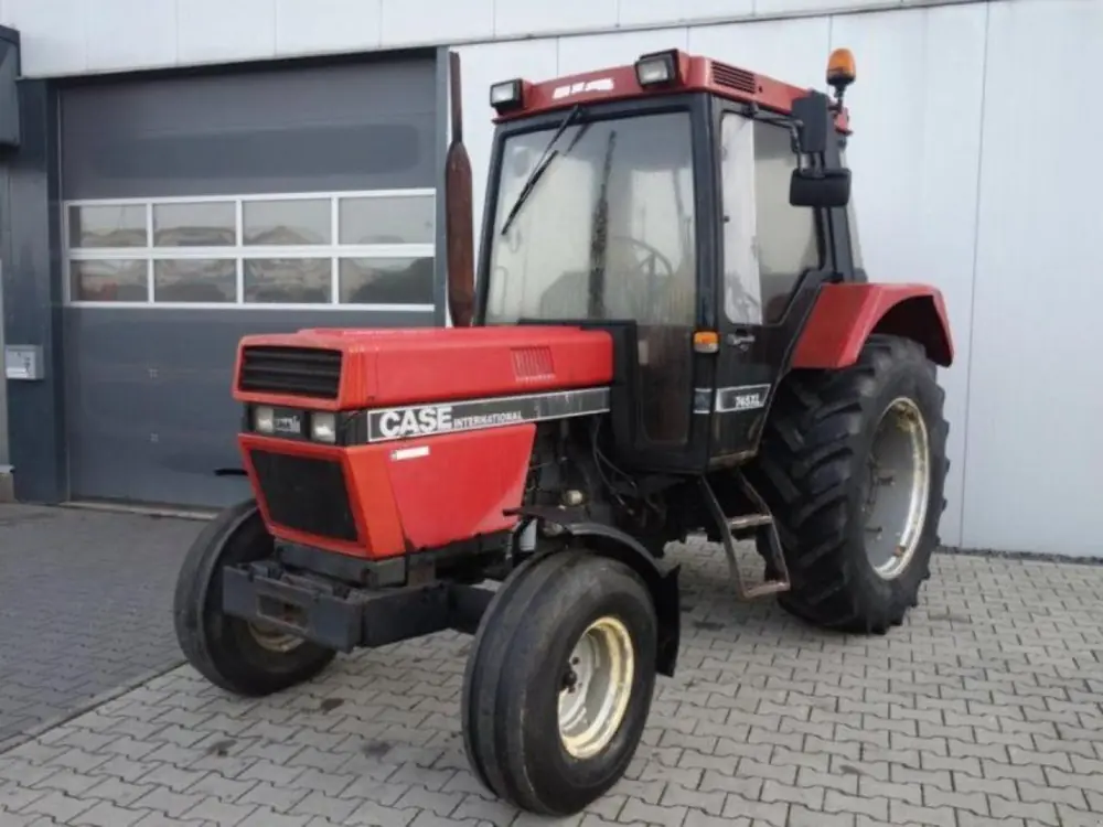Case IH 745 XL