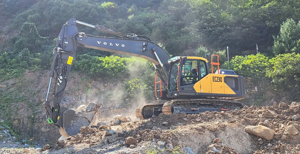 Volvo EC230F NL thumbnail 4