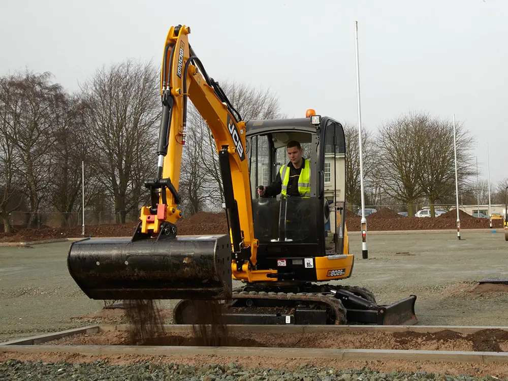 JCB 8026 CTS thumbnail 3