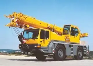 Liebherr LTM 1030/2 (4x4x4)
