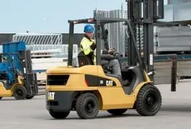 Caterpillar DP 25 thumbnail 2