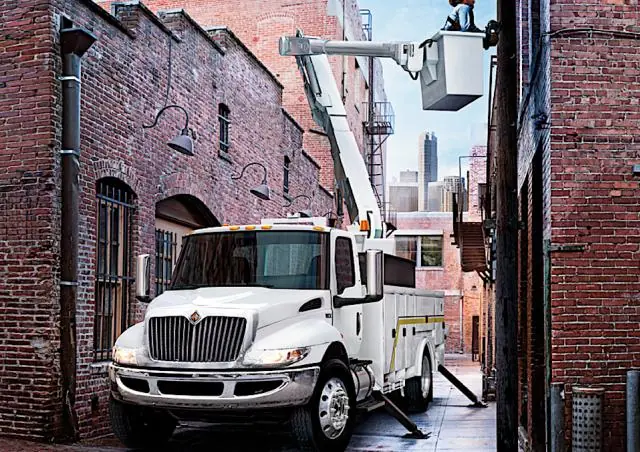 International MV607 107 Crew Cab Cummins L9