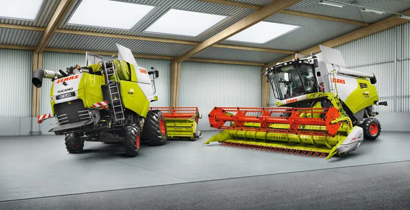 Claas Tucano 320 thumbnail 2