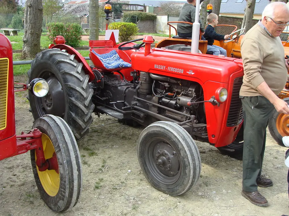 Massey Ferguson 37