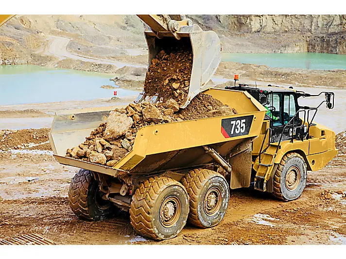 Caterpillar 735