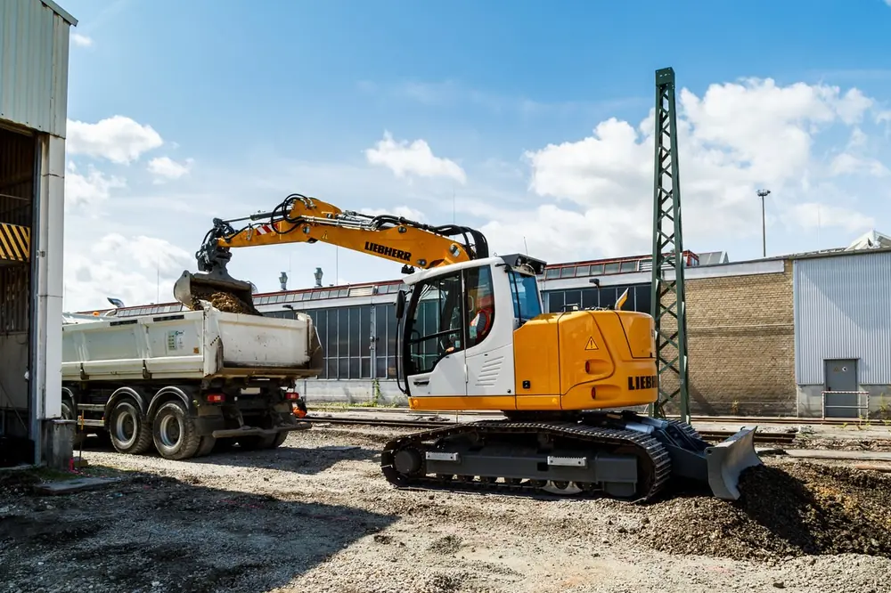 Liebherr R 914 C Litronic HDSL