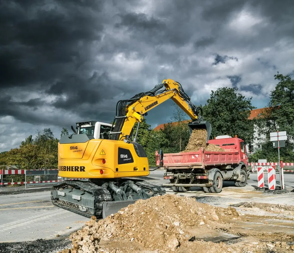Liebherr R 914 Compact Litronic