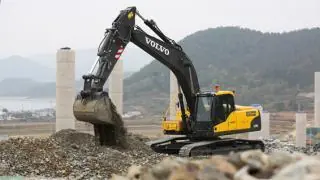 Volvo EC240CLD thumbnail 2