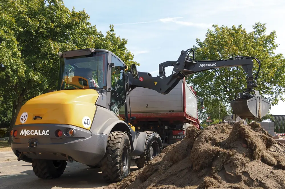 Mecalac AS900