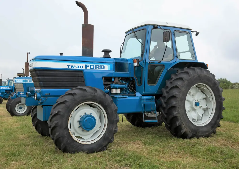 Ford-NH TW-30