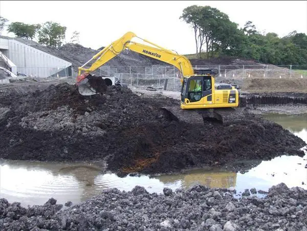 Komatsu PC160LC-7