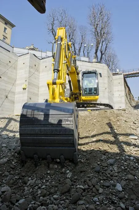 New Holland E175C LC thumbnail 5