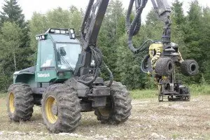Timberjack 870 {|d573a062324d99225df0f5eed2686{6a126b50bb355}|}