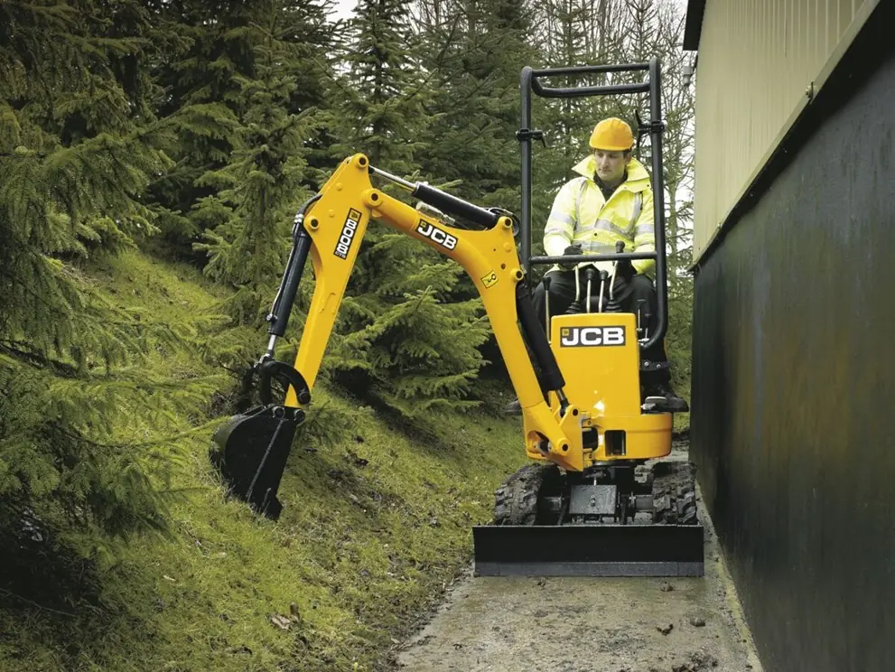 JCB 8008 CTS