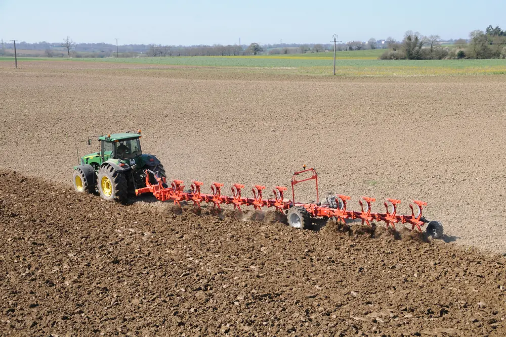 Kuhn Vari-Challenger 10 NHS + ZXL