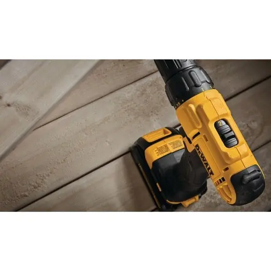 DEWALT DCD771C2