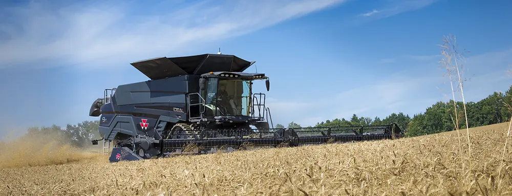 Massey Ferguson Ideal 9 T thumbnail 2