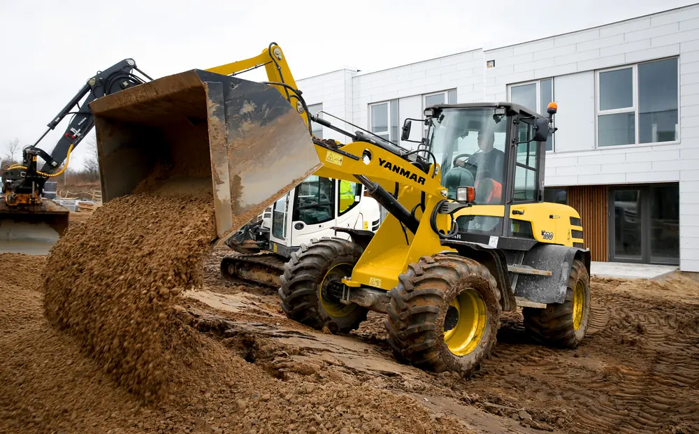Yanmar V 100 thumbnail 4