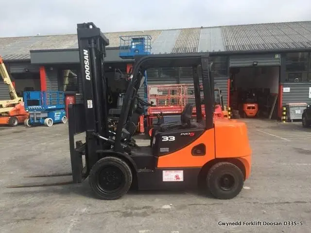 Doosan D33S-5