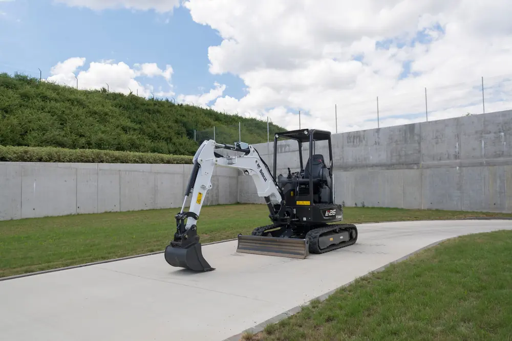 Bobcat E26
