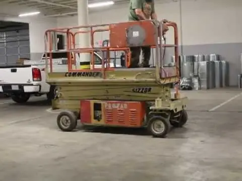 JLG CM 2046