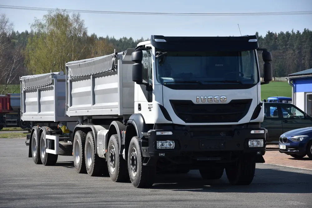 Iveco Trakker AD340T45