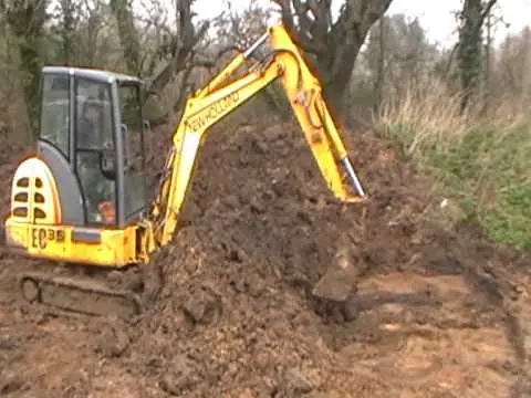 New Holland EC35