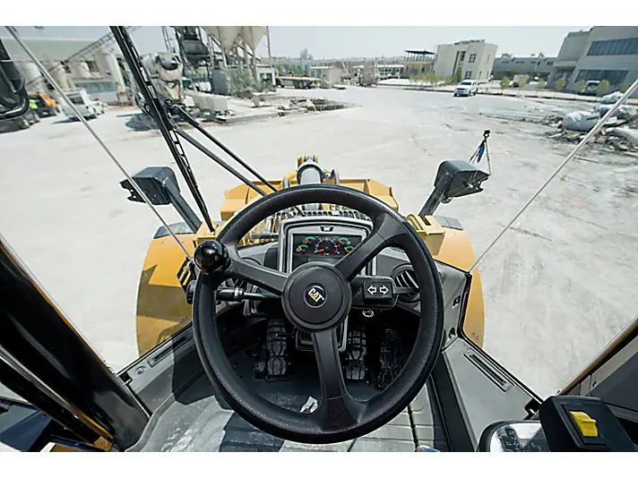 Caterpillar 950L thumbnail 3