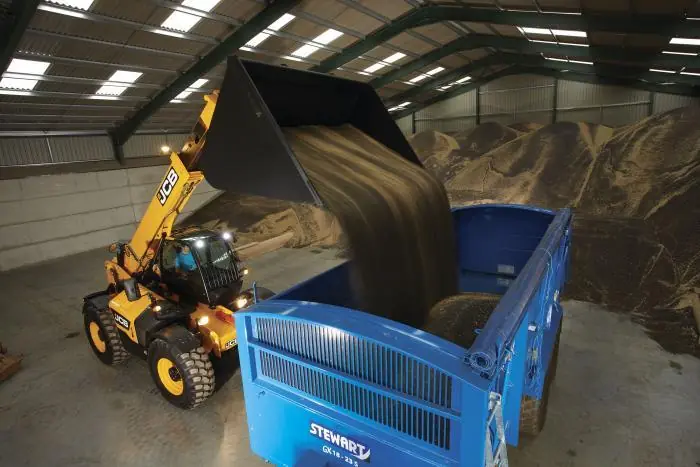 JCB 560-80 thumbnail 3
