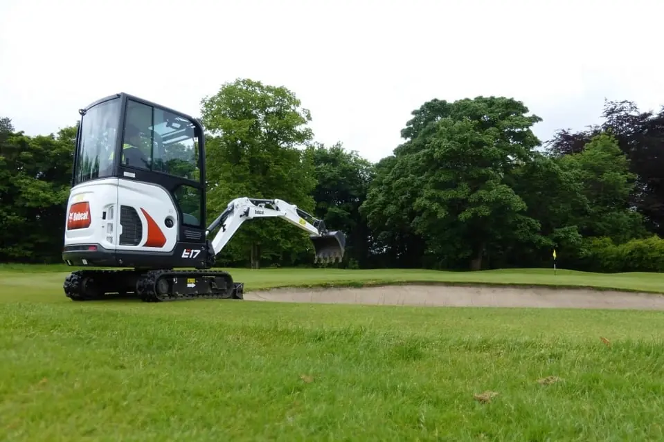 Bobcat E17