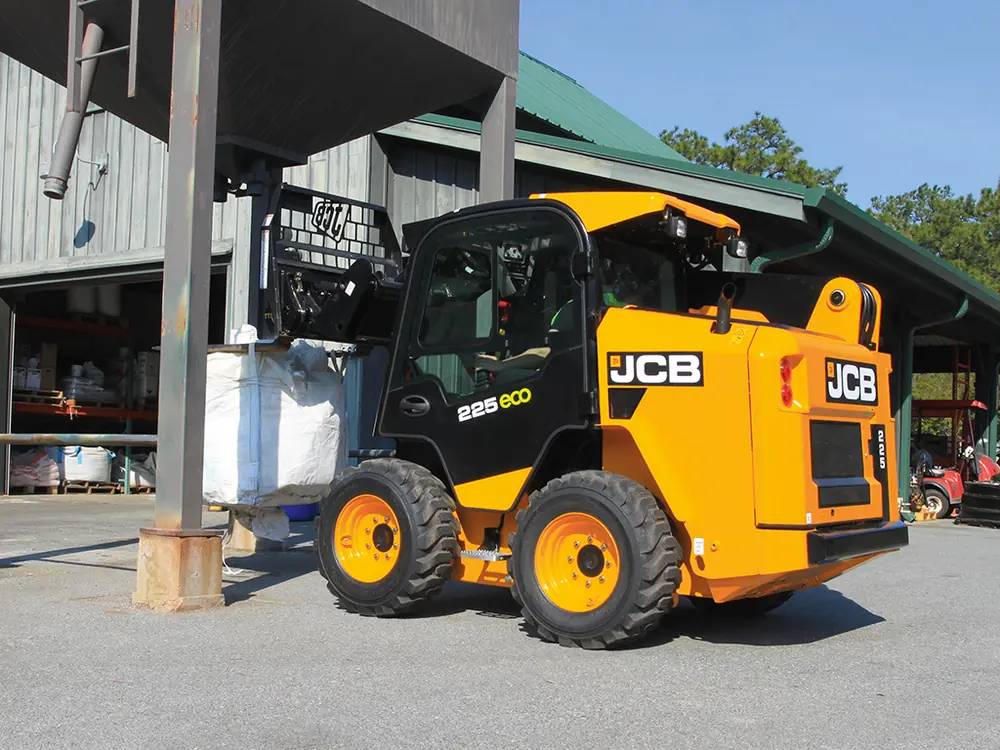 JCB 225 {|d573a062324d99df0870f5eed2686{6a11f3e59f4b8}|} thumbnail 3