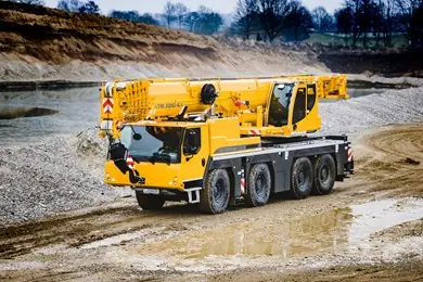 Liebherr LTM 1090-4.2 thumbnail 2