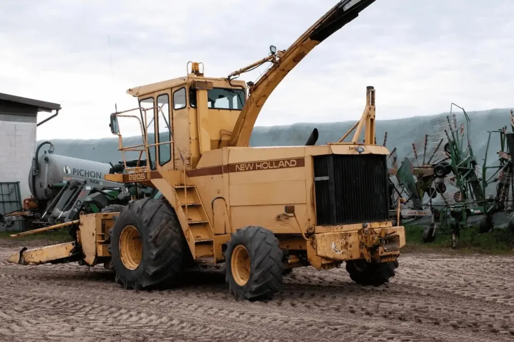 Ford-NH 2205