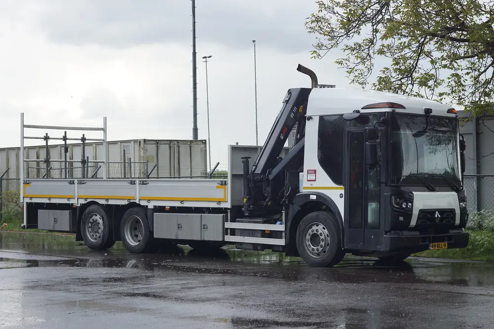 Renault D 26 ACCESS NT P6x2 TAG BOM 320 E6