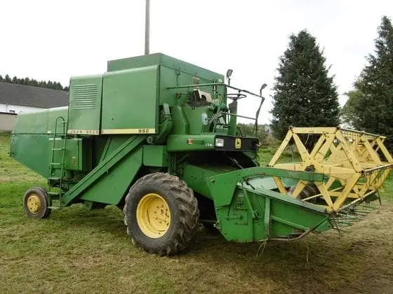 John Deere 952