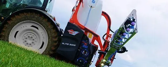 Kuhn Altis 2002 RHPA