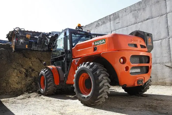 Ausa T 307 H thumbnail 4