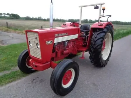International Harvester 624