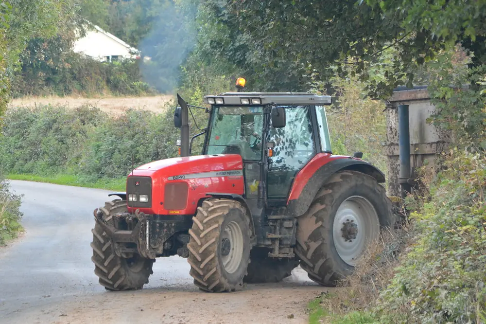 Massey Ferguson MF 8240-4 Profi