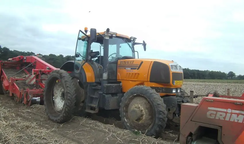 Renault Atles 915 RZ