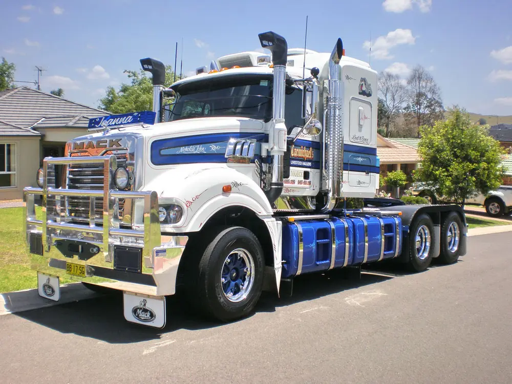 Mack SuperLiner RWS712L CA494 ETAZ673A 4x2 thumbnail 7