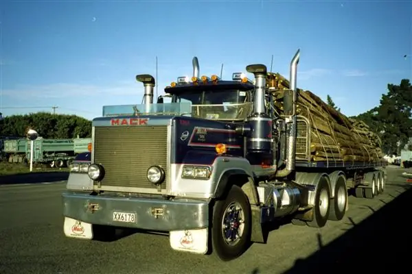 Mack SuperLiner RWS712L CA494 ETAZ673A 4x2 thumbnail 9