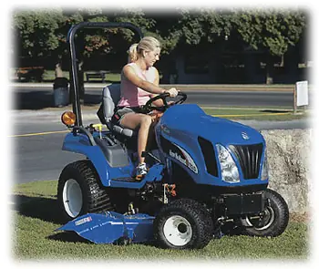 New Holland Boomer TZ25DA