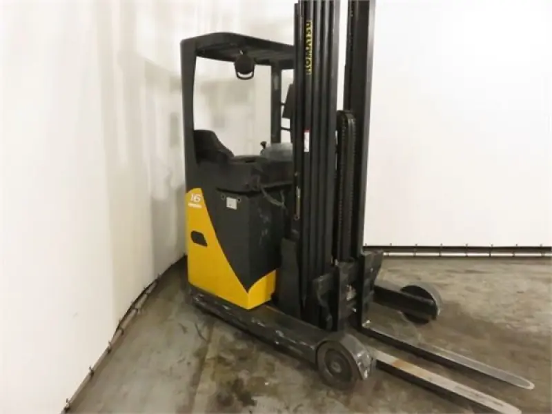Komatsu FB 16 RW-3E