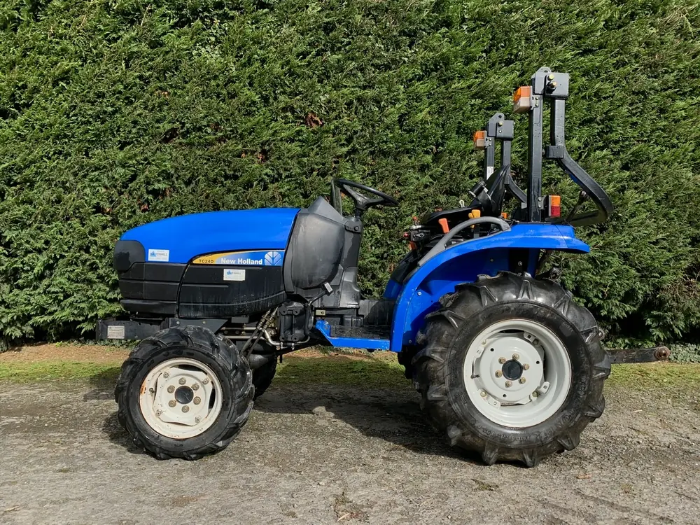 New Holland TC 24 D
