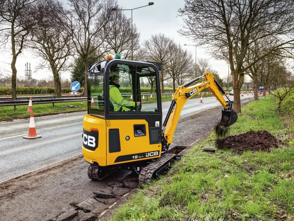 JCB 19C-I thumbnail 2