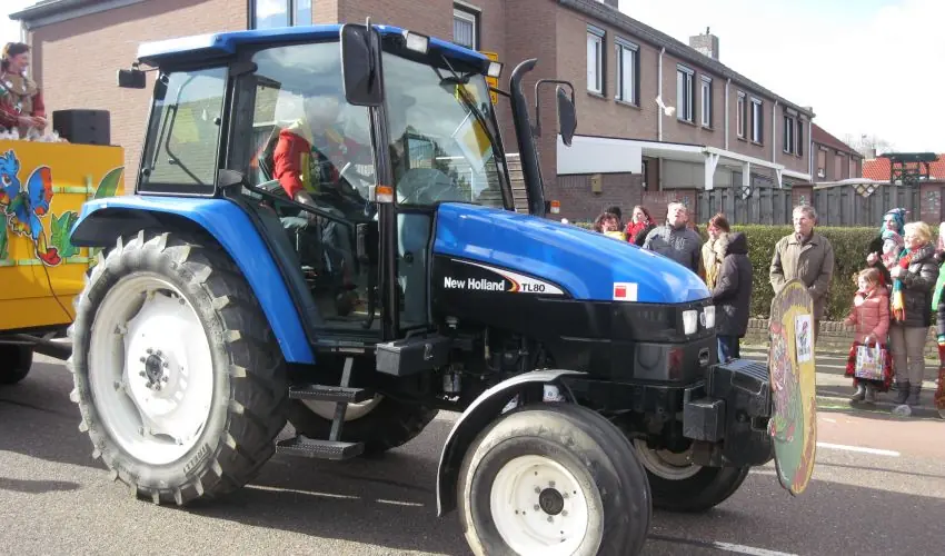 New Holland TL 80 (300)